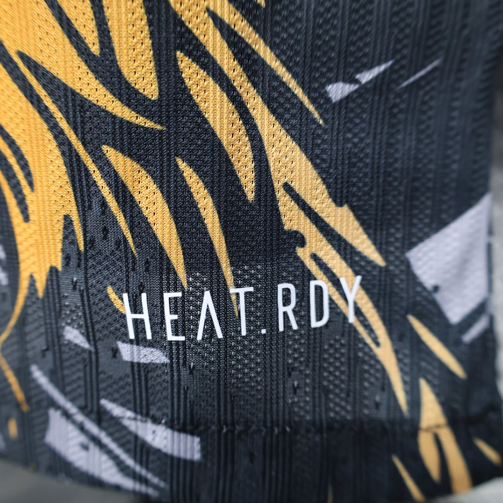 CAMISETA CONCEPTO LIVERPOOL 25/26 VERSIÓN JUGADOR - Imagen 8