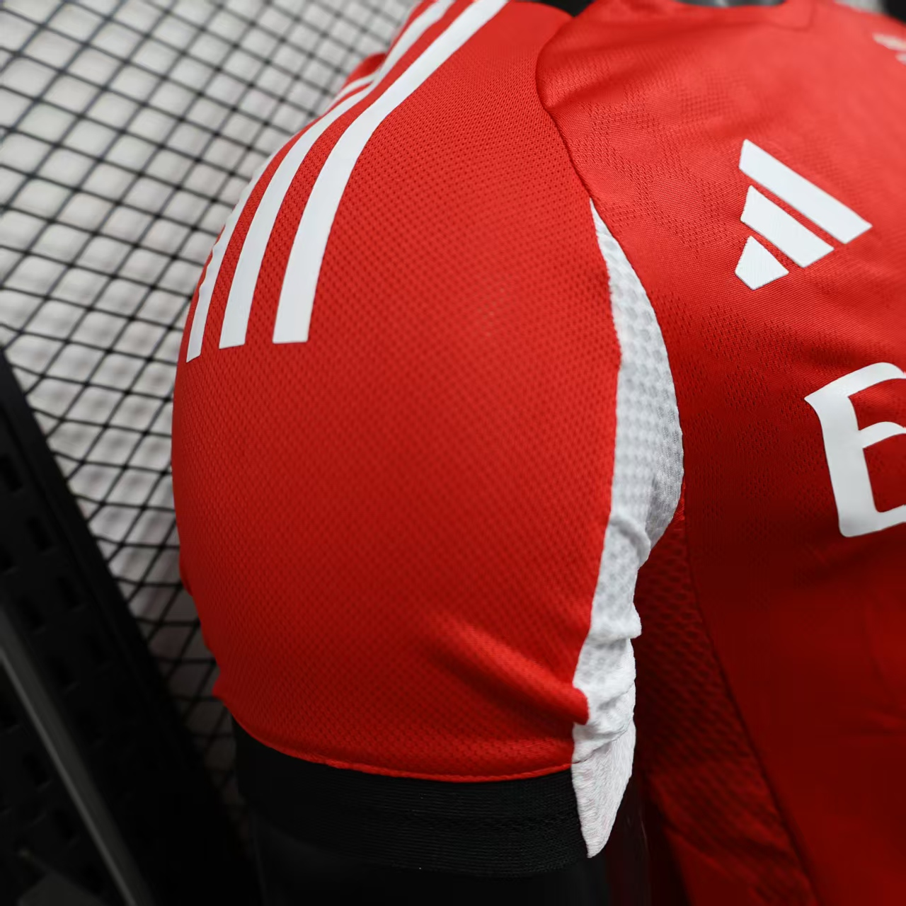 CAMISETA PRIMERA EQUIPACIÓN BENFICA 25/26 VERSIÓN JUGADOR - Imagen 5