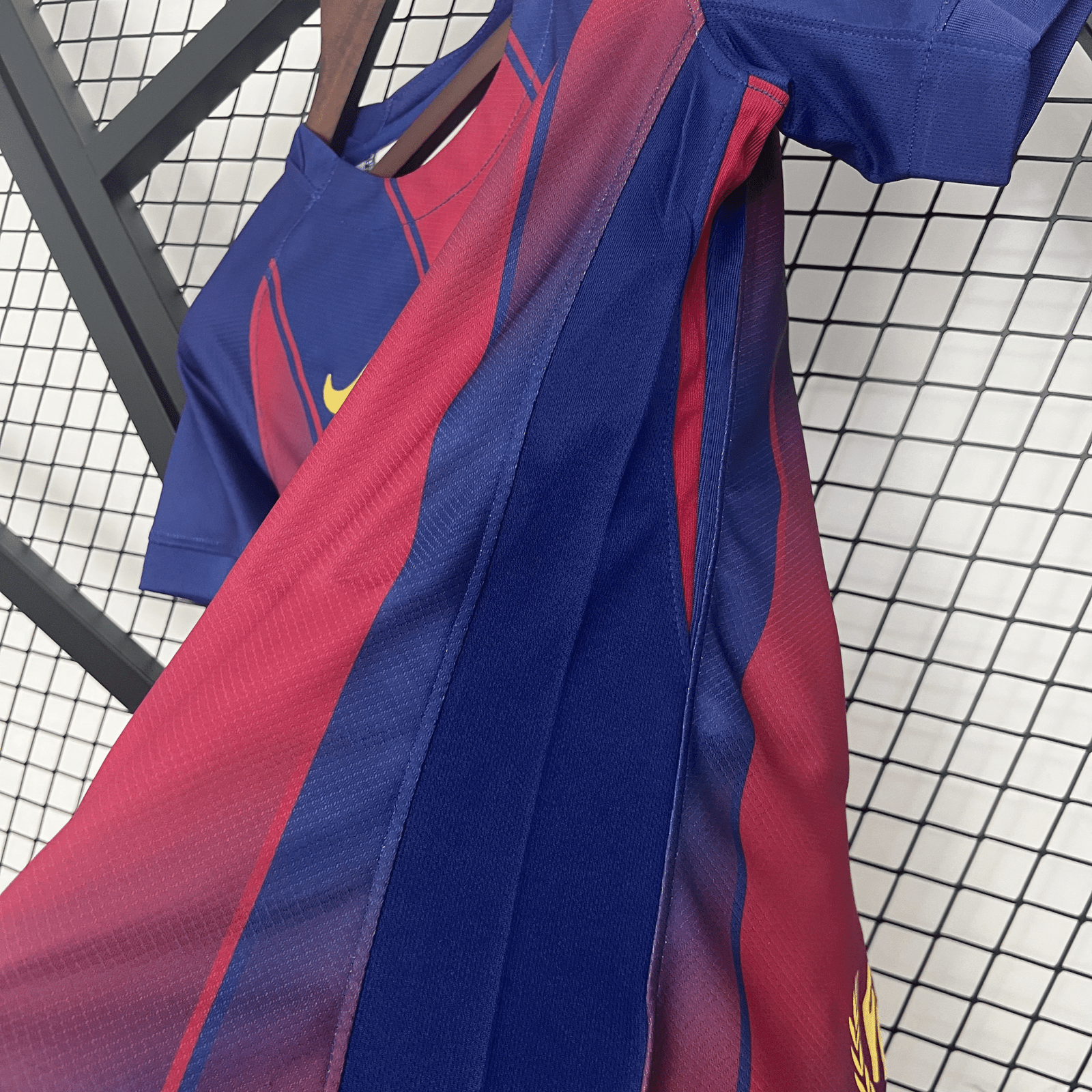 CAMISETA PRIMERA EQUIPACIÓN BARCELONA 25/26 VERSIÓN FEMENINA - Imagen 6