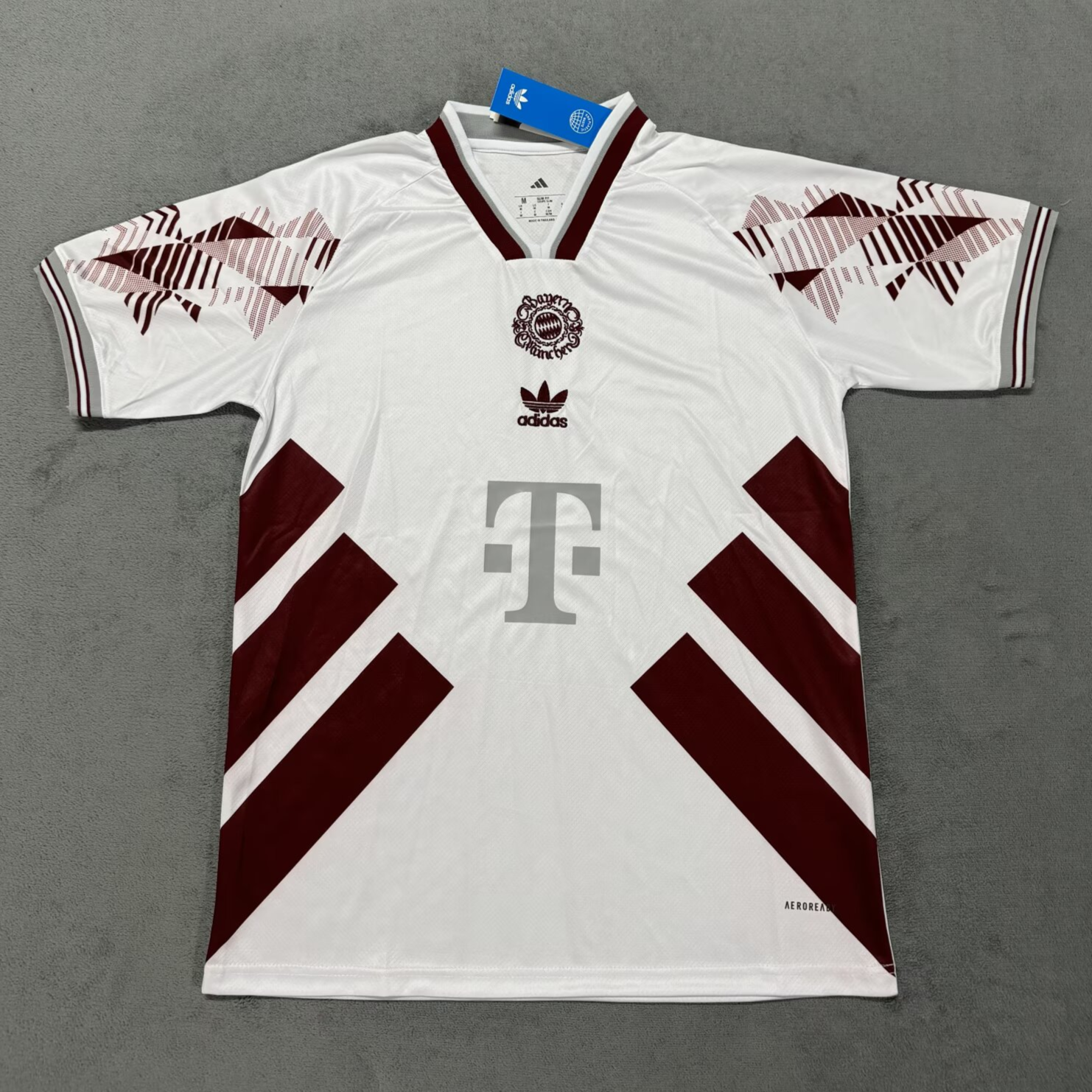 CAMISETA CONCEPTO BAYERN MUNICH 24/25 VERSIÓN FAN
