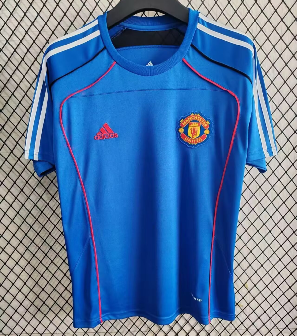 CAMISETA ENTRENAMIENTO MANCHESTER UNITED 25/26 VERSIÓN FAN