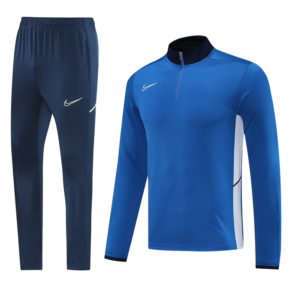 CONJUNTO DE BUZO MEDIO CIERRE NIKE