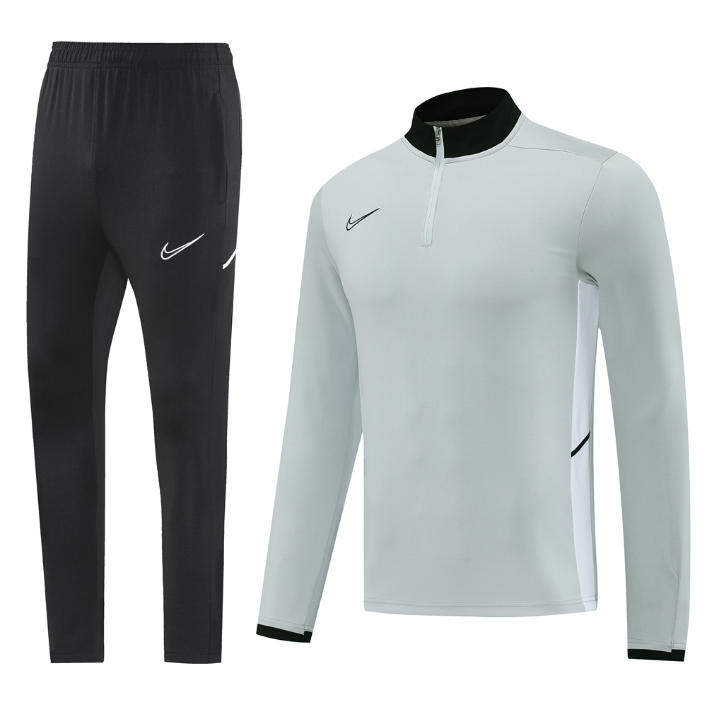 CONJUNTO DE BUZO MEDIO CIERRE NIKE