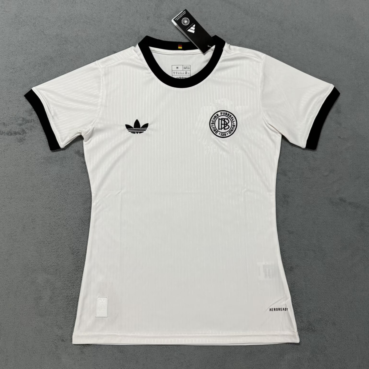 CAMISETA EDICIÓN ESPECIAL ALEMANIA 2025 VERSIÓN FEMENINA