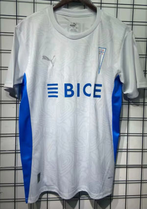 CAMISETA ENTRENAMIENTO U. CATÓLICA 2025 VERSIÓN FAN