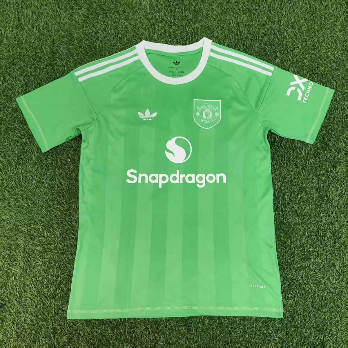 CAMISETA ARQUERO MANCHESTER UNITED 25/26 VERSIÓN FAN