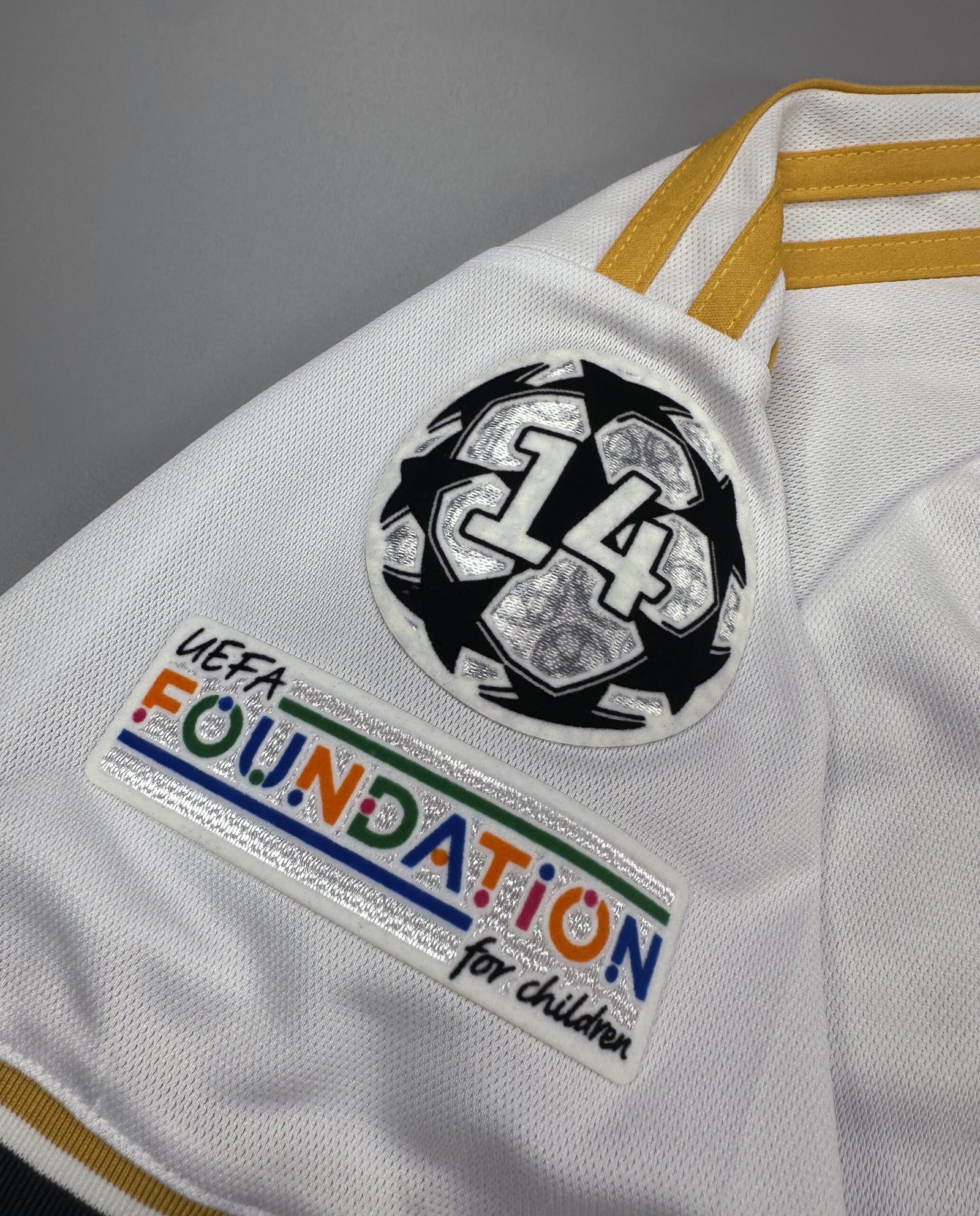 CAMISETA PRIMERA EQUIPACIÓN REAL MADRID 2023/24 VERSIÓN FAN - Imagen 3