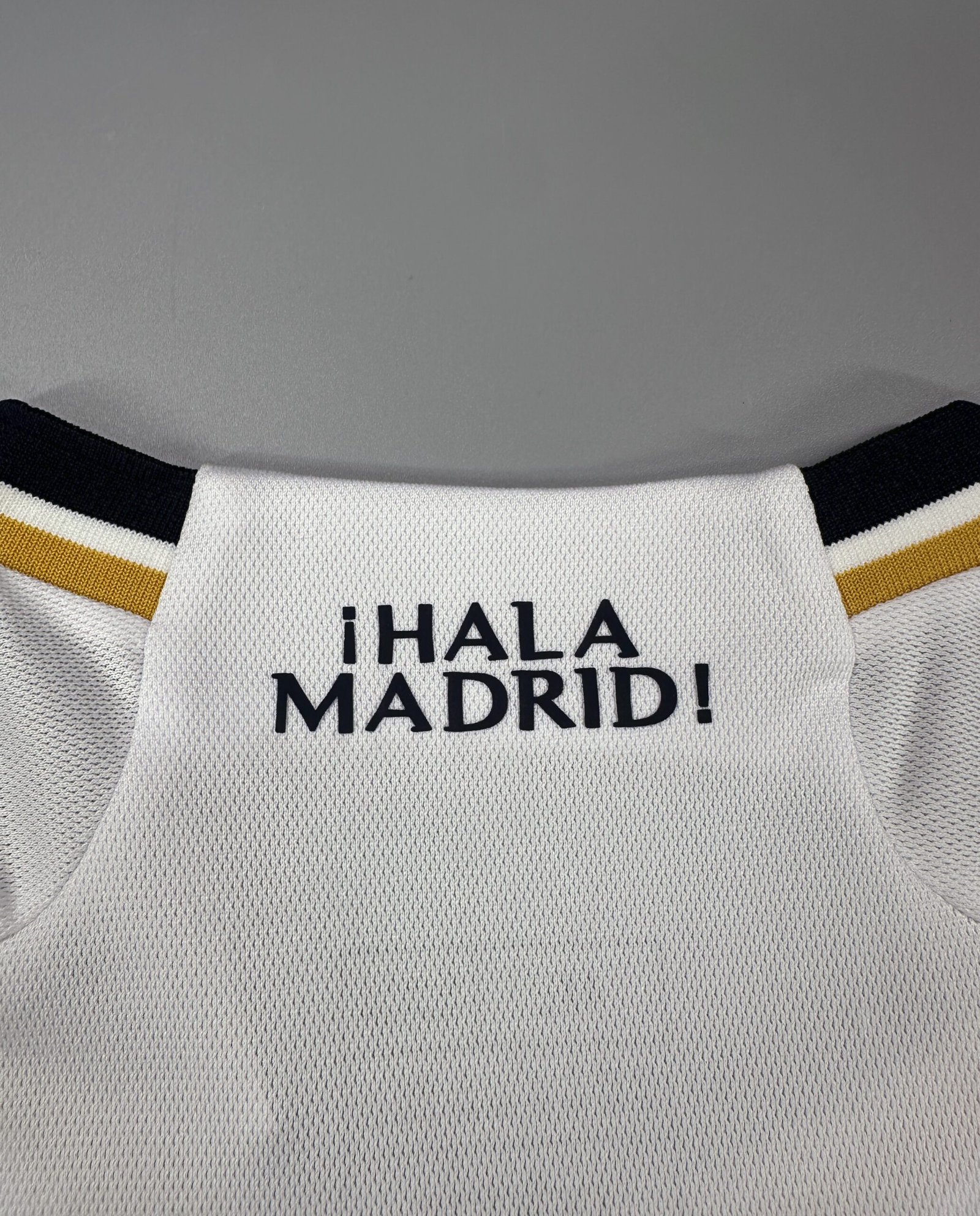 CAMISETA PRIMERA EQUIPACIÓN REAL MADRID 2023/24 VERSIÓN FAN - Imagen 9