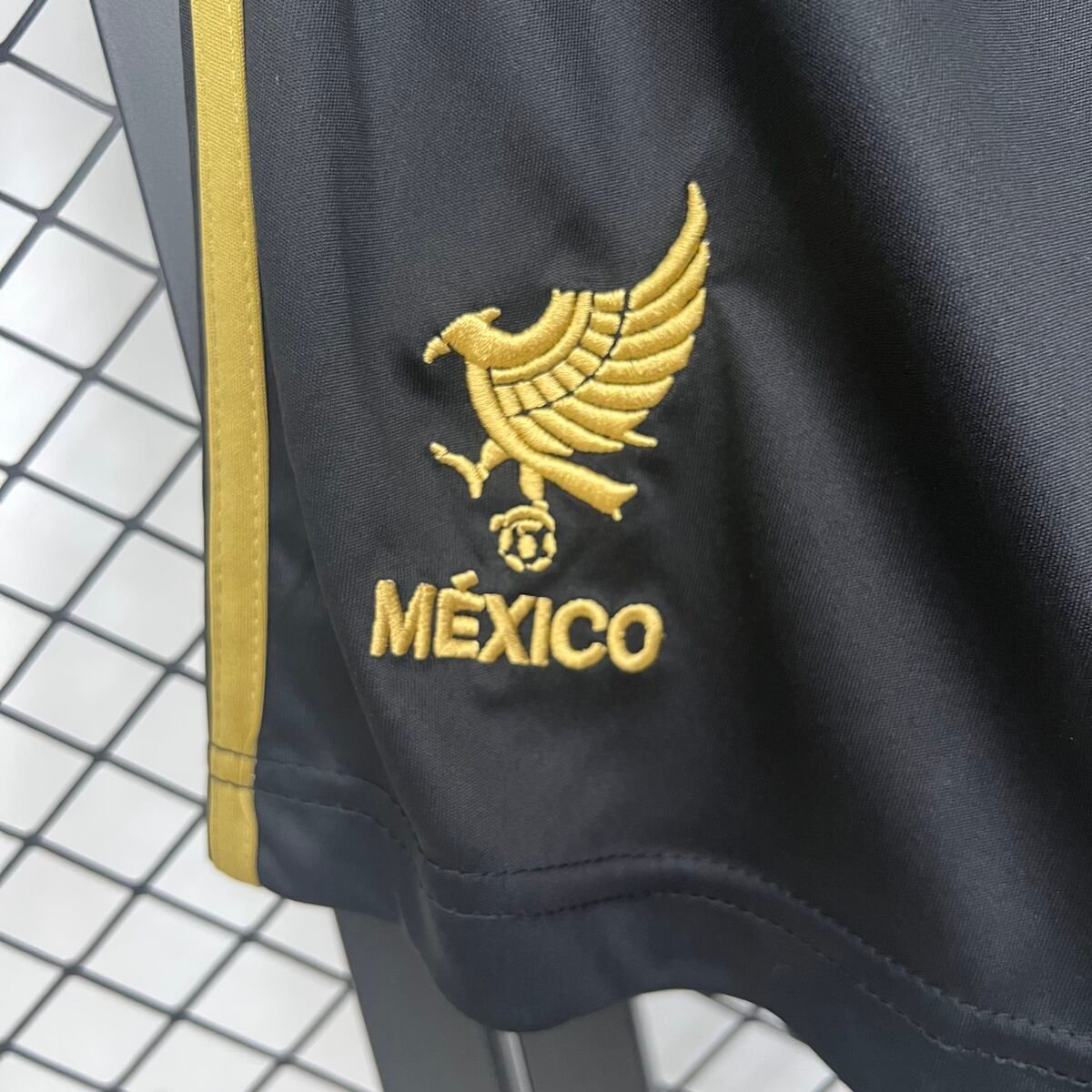 SHORTS PRIMERA EQUIPACIÓN MÉXICO 2025 - Imagen 2