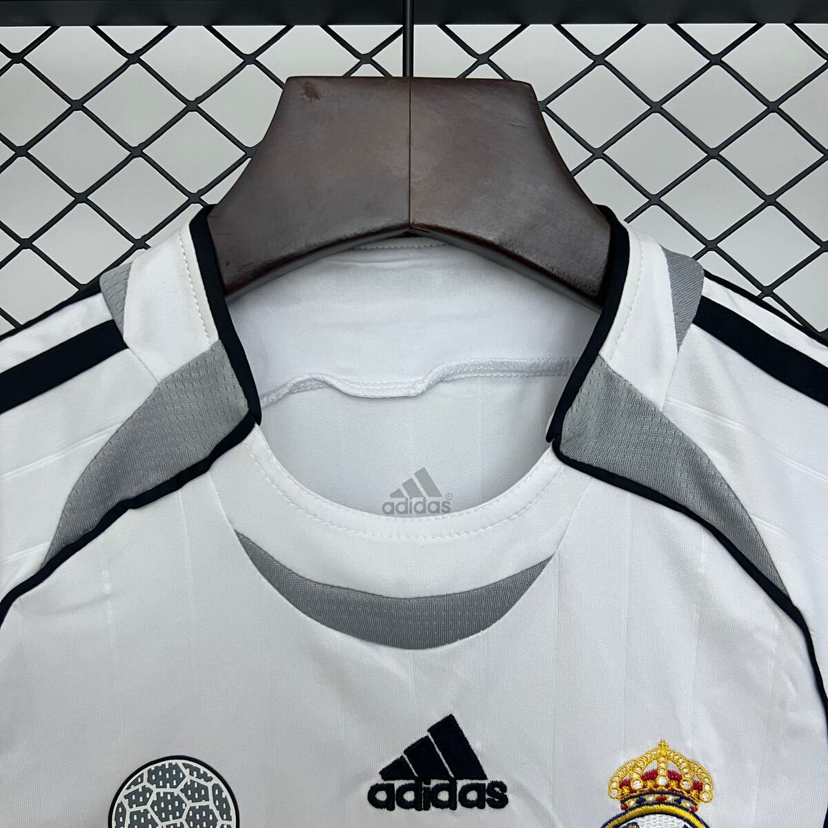 CAMISETA PRIMERA EQUIPACIÓN REAL MADRID 2006/07 INFANTIL - Imagen 2