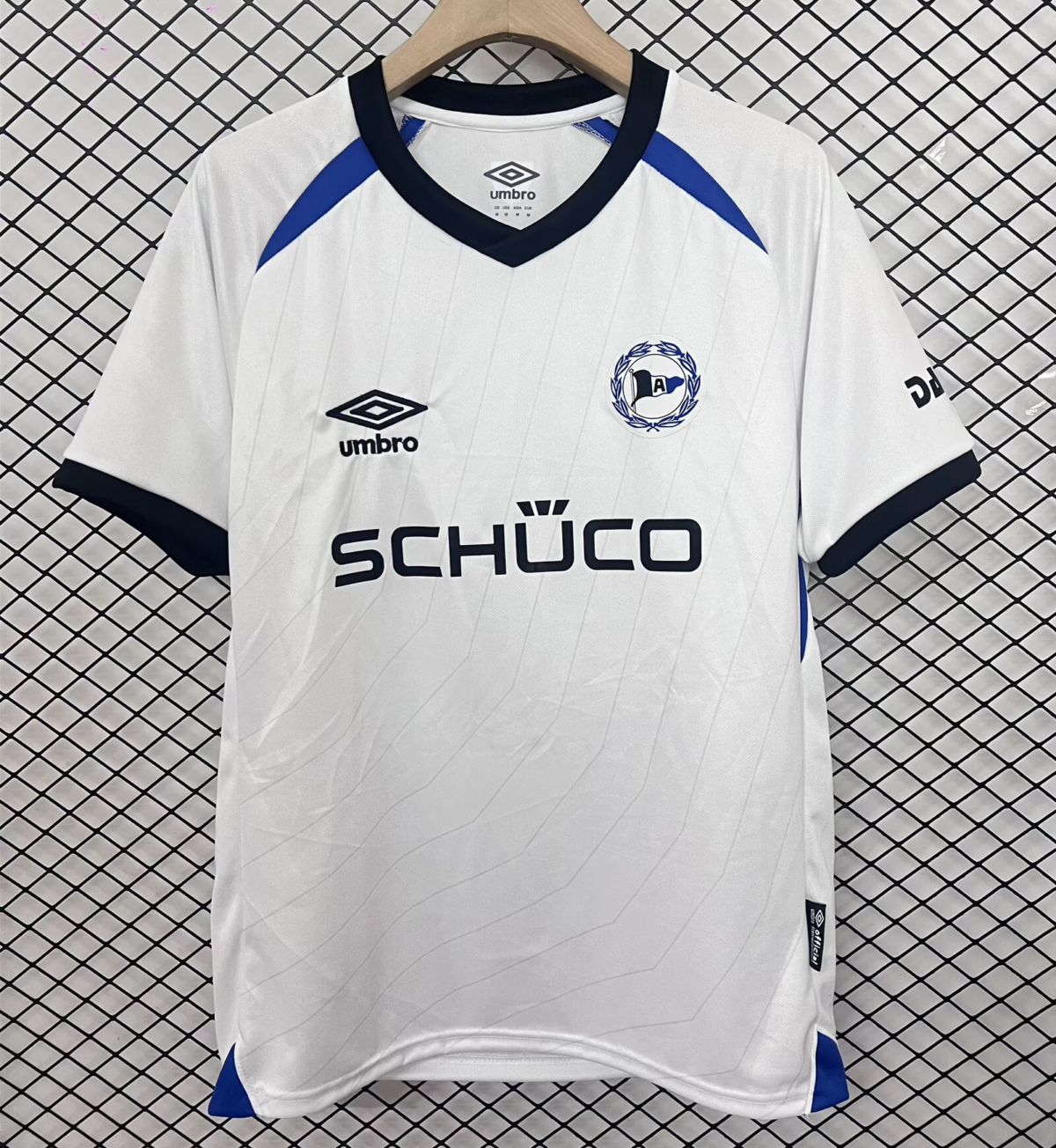 CAMISETA SEGUNDA EQUIPACIÓN ARMINIA BIELEFELD 25/26 VERSIÓN FAN