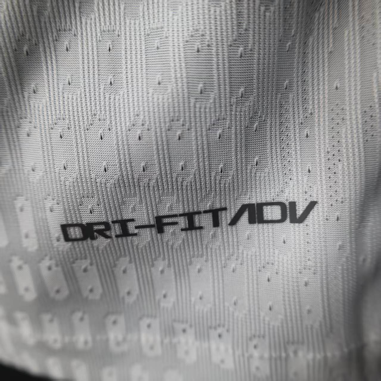 CAMISETA SEGUNDA EQUIPACIÓN AL AIN 25/26 VERSIÓN JUGADOR - Imagen 9