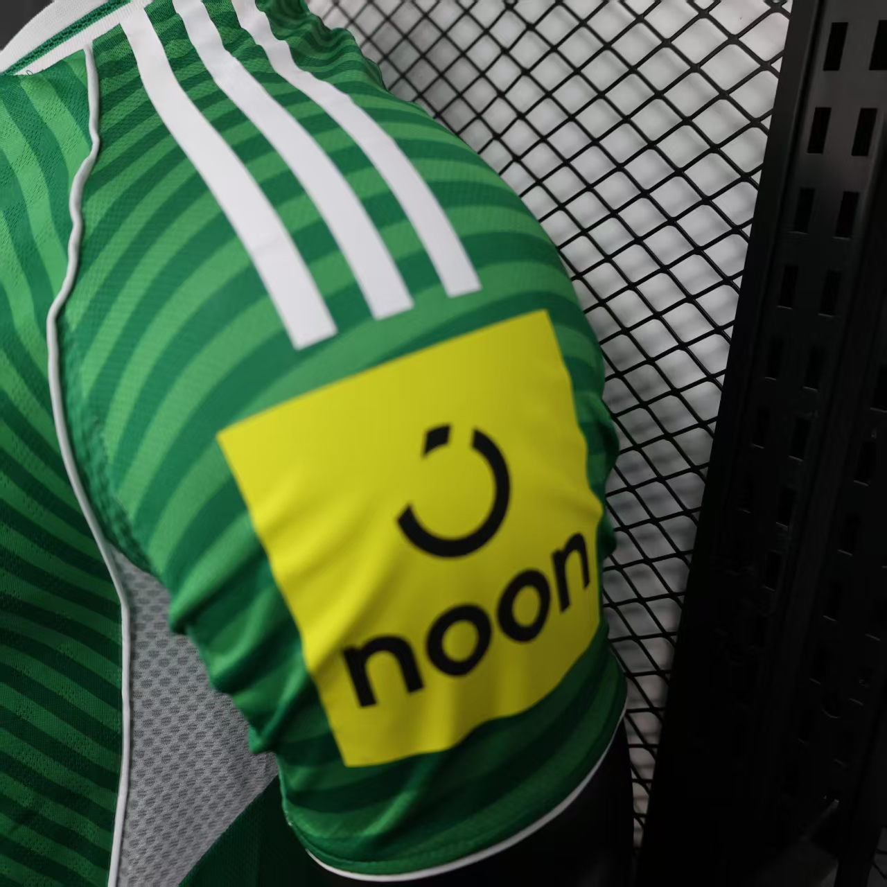 CAMISETA SEGUNDA EQUIPACIÓN NEWCASTLE 25/26 VERSIÓN JUGADOR - Imagen 6