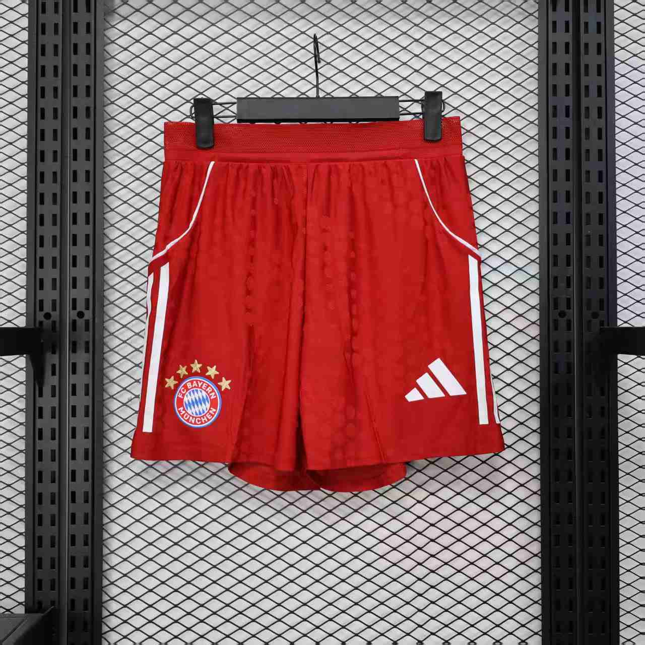SHORTS PRIMERA EQUIPACIÓN BAYERN MUNICH 25/26 VERSIÓN JUGADOR