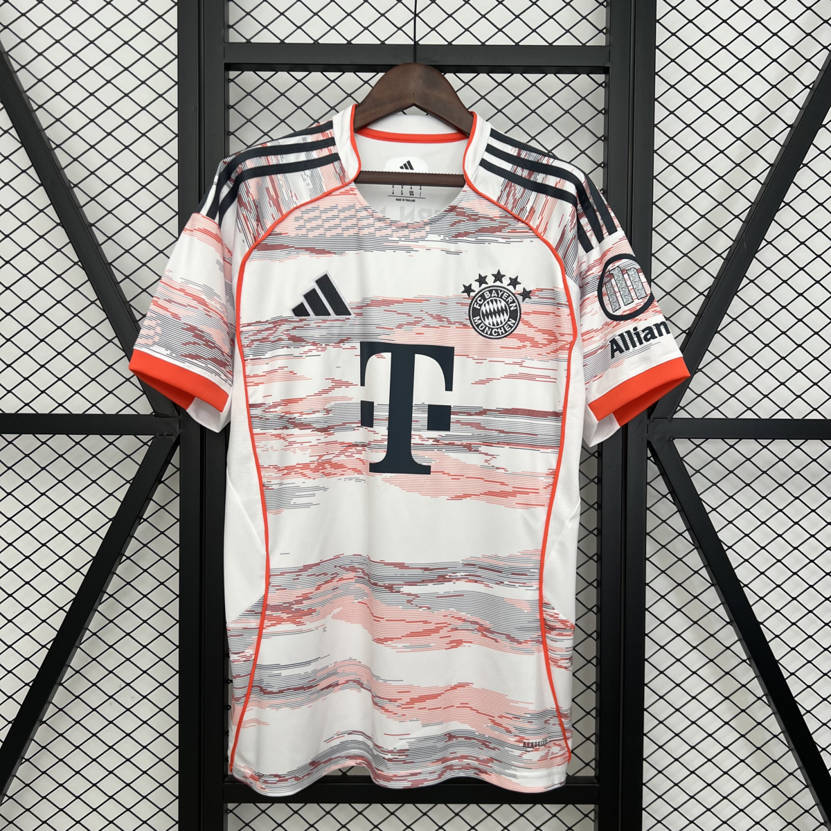 CAMISETA SEGUNDA EQUIPACIÓN BAYERN MUNICH 25/26 VERSIÓN FAN