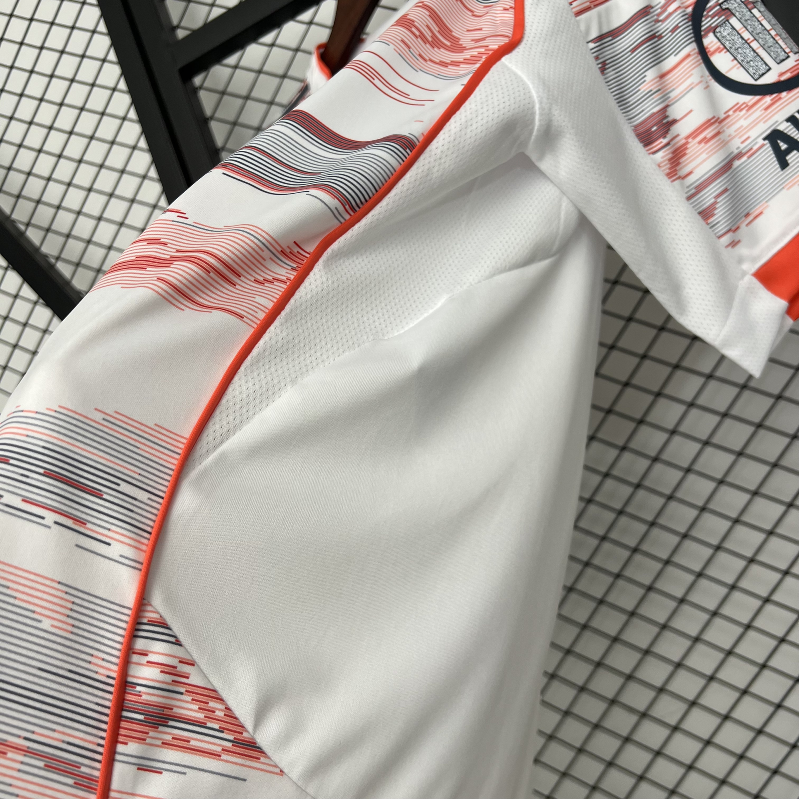 CAMISETA SEGUNDA EQUIPACIÓN BAYERN MUNICH 25/26 VERSIÓN FAN - Imagen 6