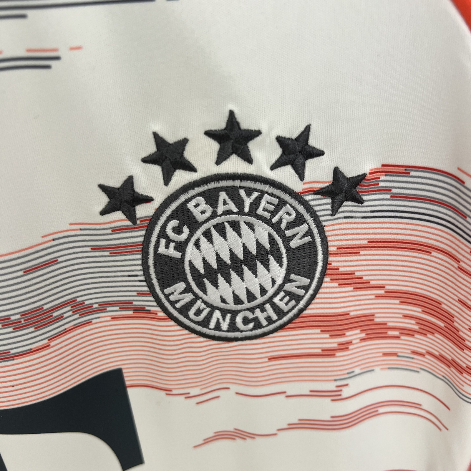 CAMISETA SEGUNDA EQUIPACIÓN BAYERN MUNICH 25/26 VERSIÓN FAN - Imagen 3