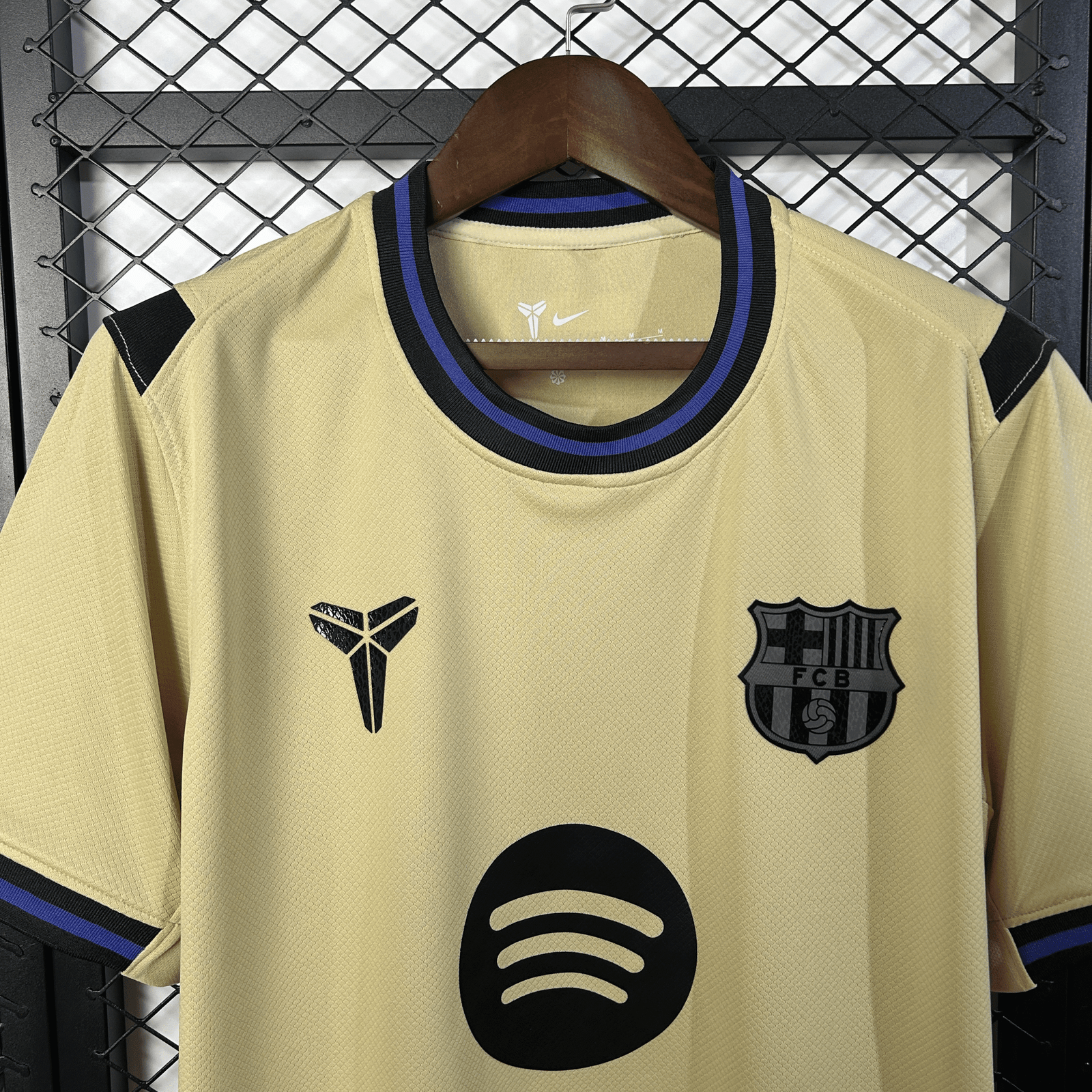CAMISETA SEGUNDA EQUIPACIÓN BARCELONA 25/26 VERSIÓN FAN - Imagen 2