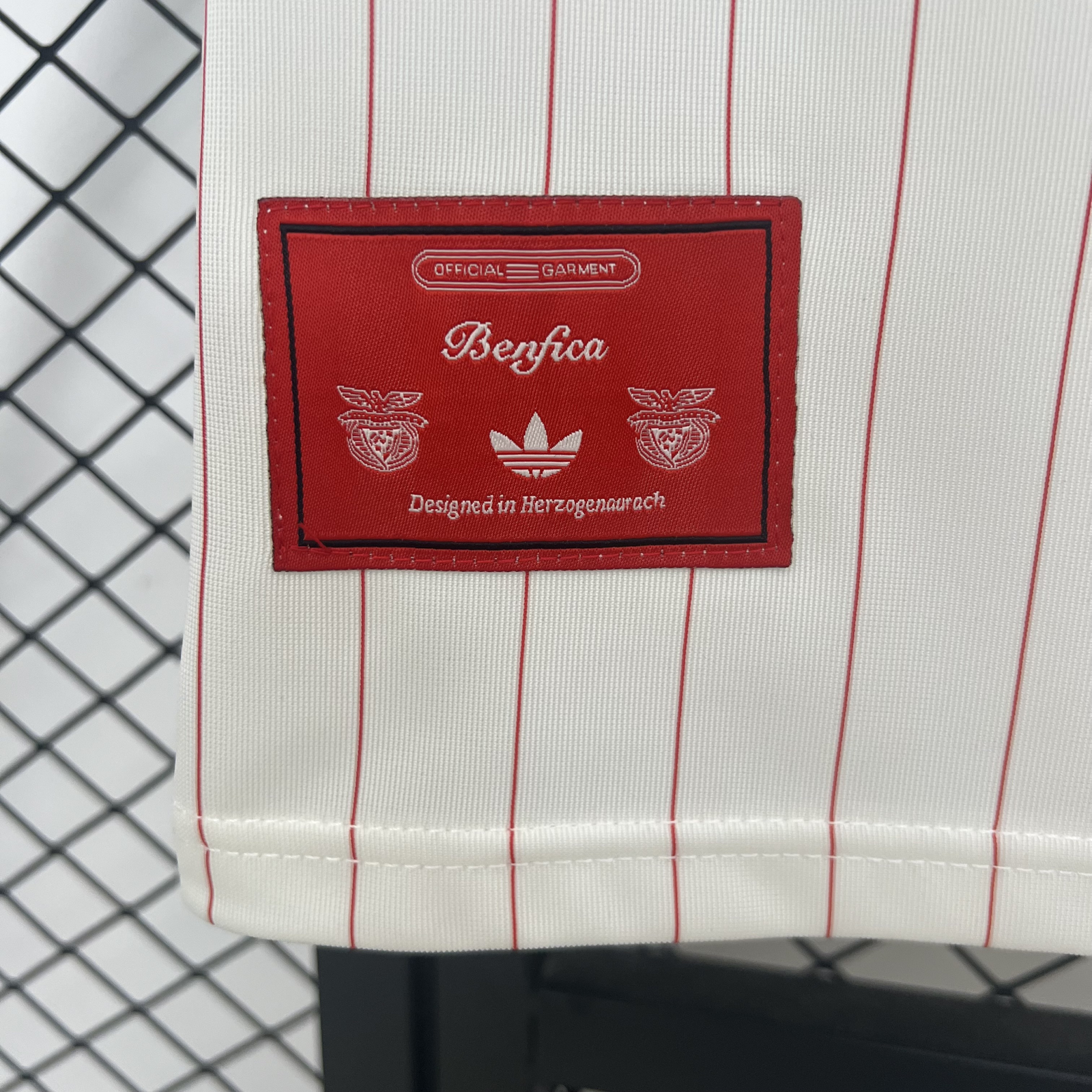 POLERA DE SALIDA BENFICA 25/26 VERSIÓN FAN - Imagen 5