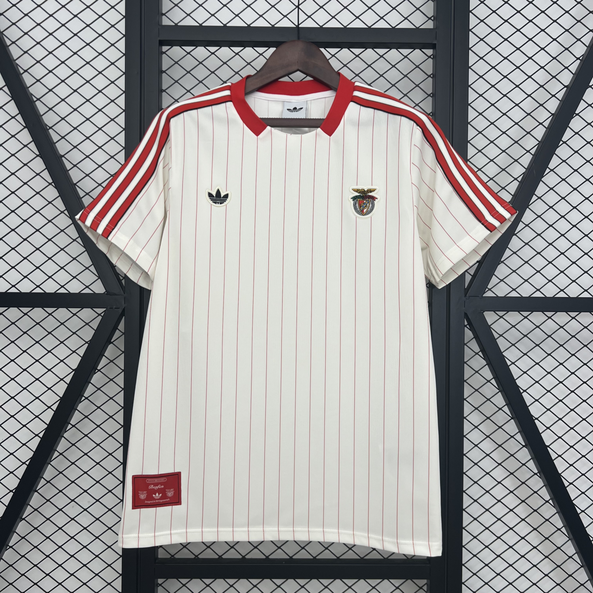 POLERA DE SALIDA BENFICA 25/26 VERSIÓN FAN