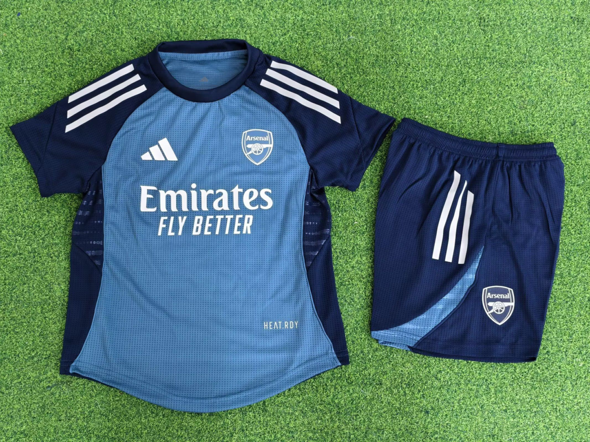 CAMISETA ENTRENAMIENTO ARSENAL 25/26 VERSIÓN INFANTIL