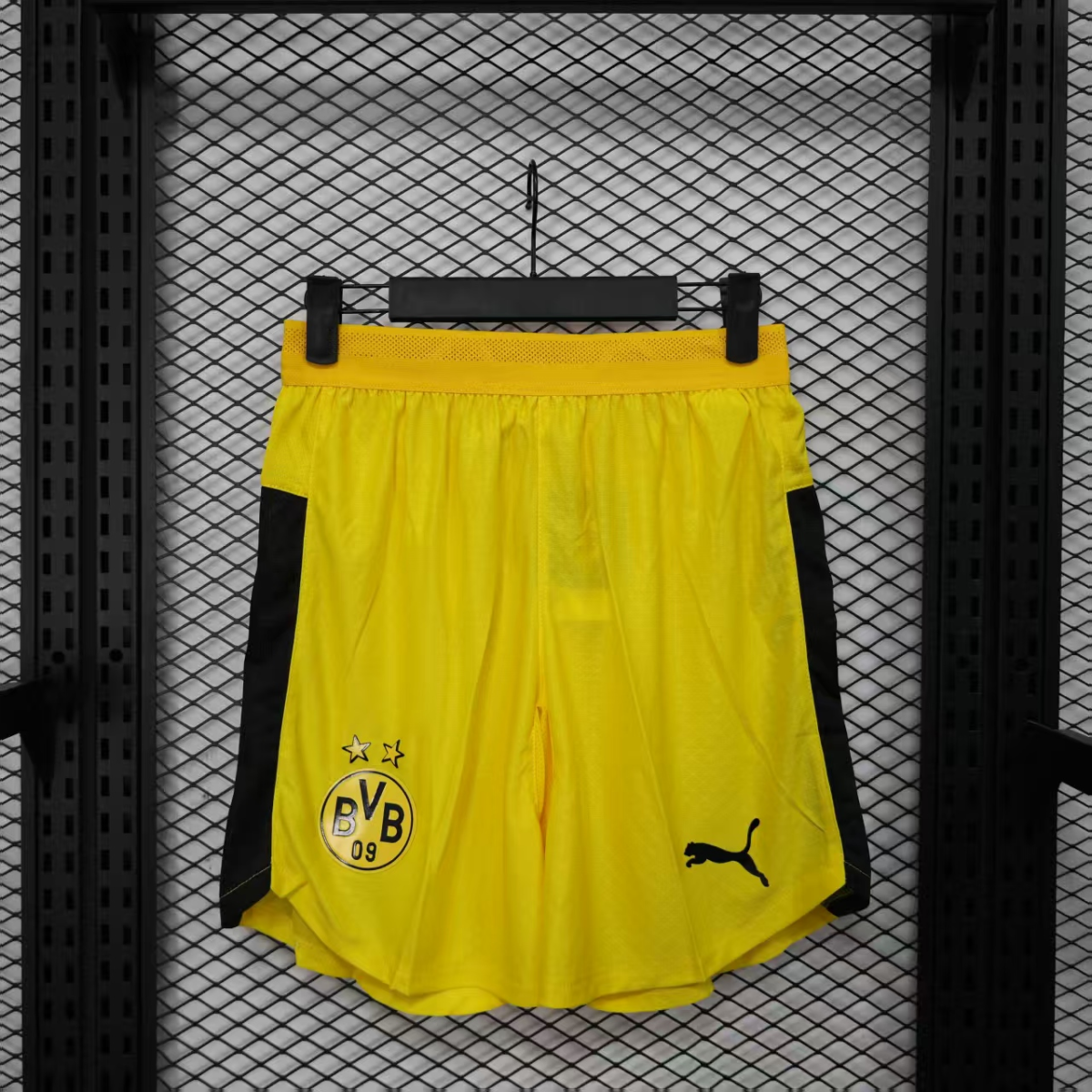 SHORTS PRIMERA EQUIPACIÓN BORUSSIA DORTMUND 25/26 VERSIÓN JUGADOR