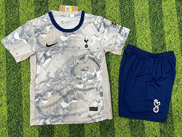CAMISETA ENTRENAMIENTO TOTTENHAM 25/26 VERSIÓN INFANTIL