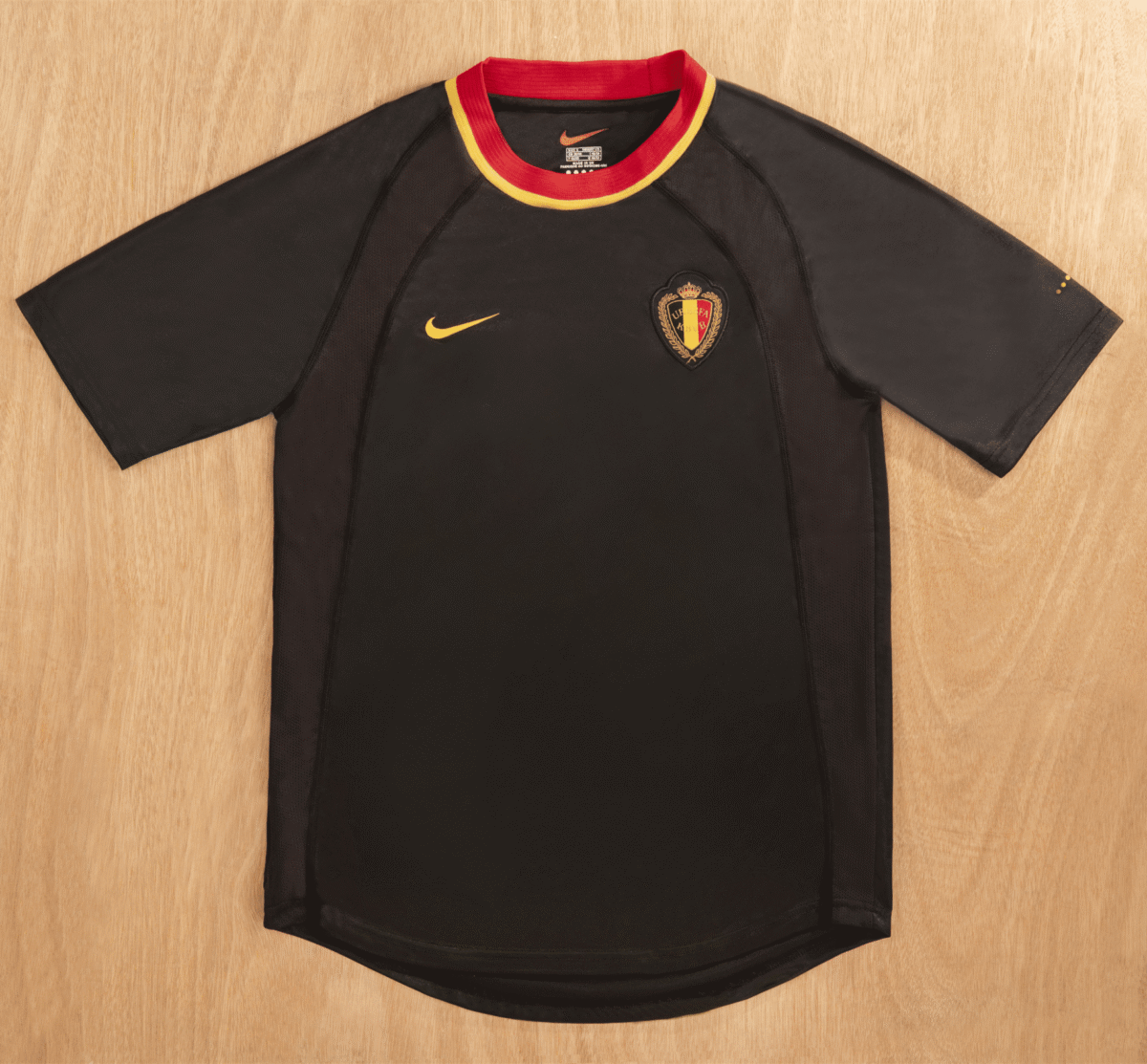CAMISETA SEGUNDA EQUIPACIÓN BÉLGICA 2000