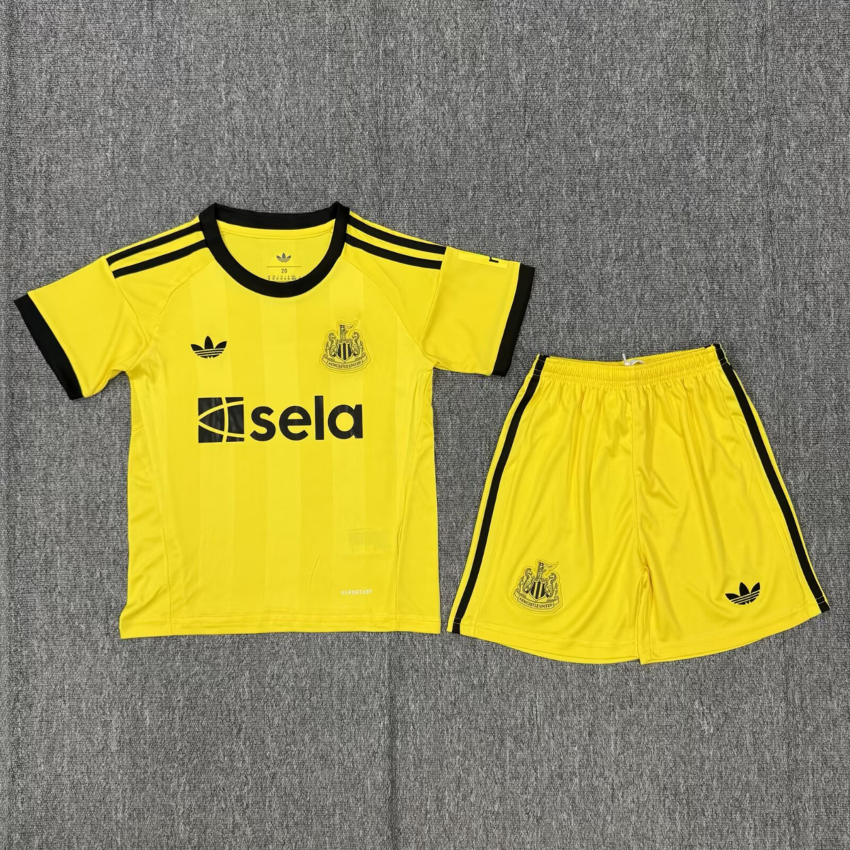 CAMISETA ARQUERO NEWCASTLE 25/26 VERSIÓN INFANTIL