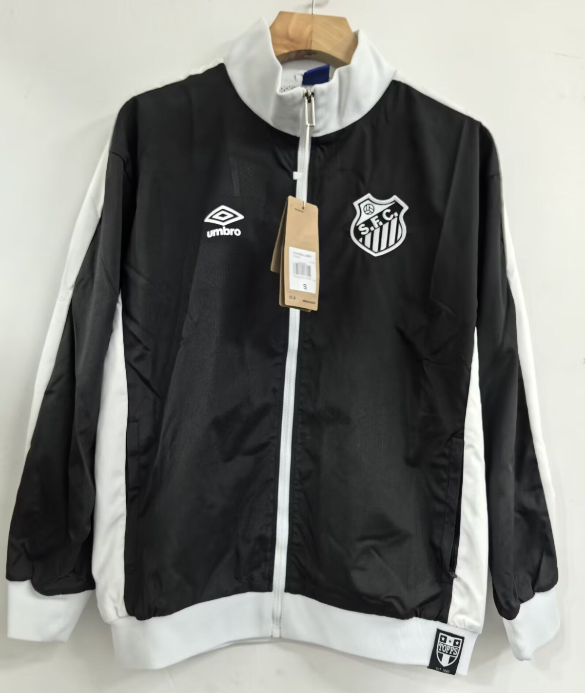 CORTAVIENTOS SANTOS