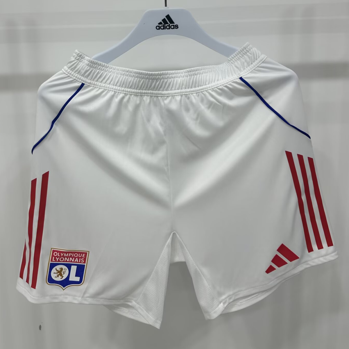 SHORTS PRIMERA EQUIPACIÓN LYON 25/26 VERSIÓN JUGADOR