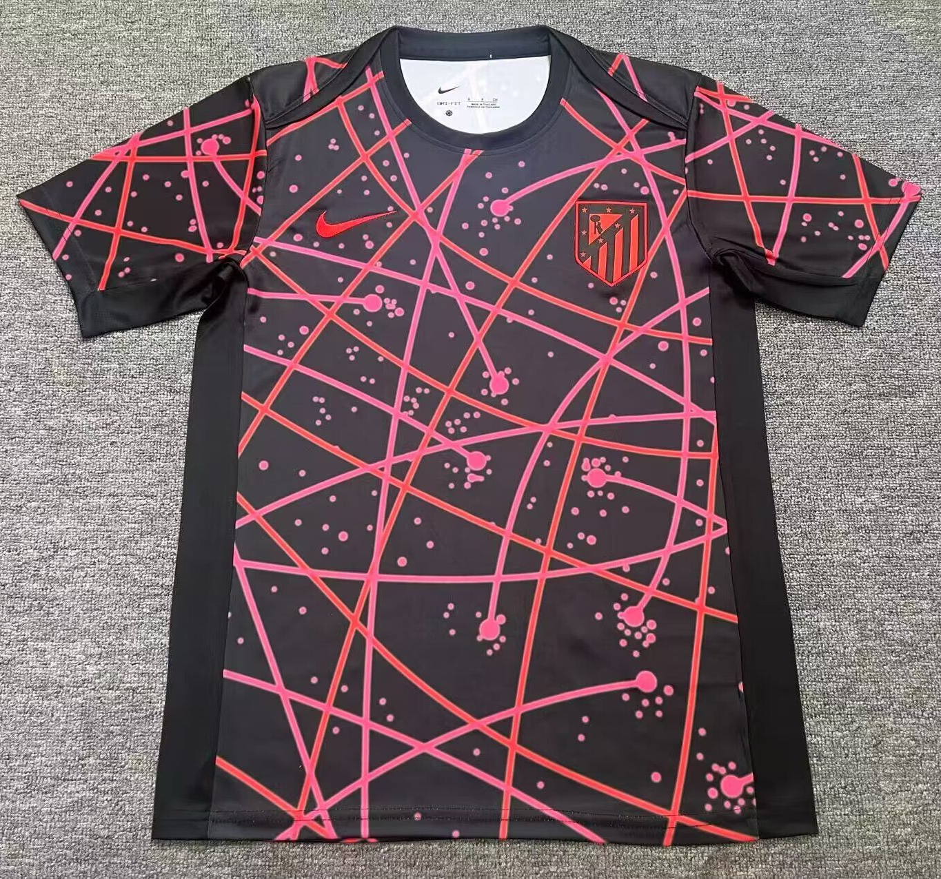 CAMISETA ENTRENAMIENTO ATLÉTICO DE MADRID 25/26 VERSIÓN FAN