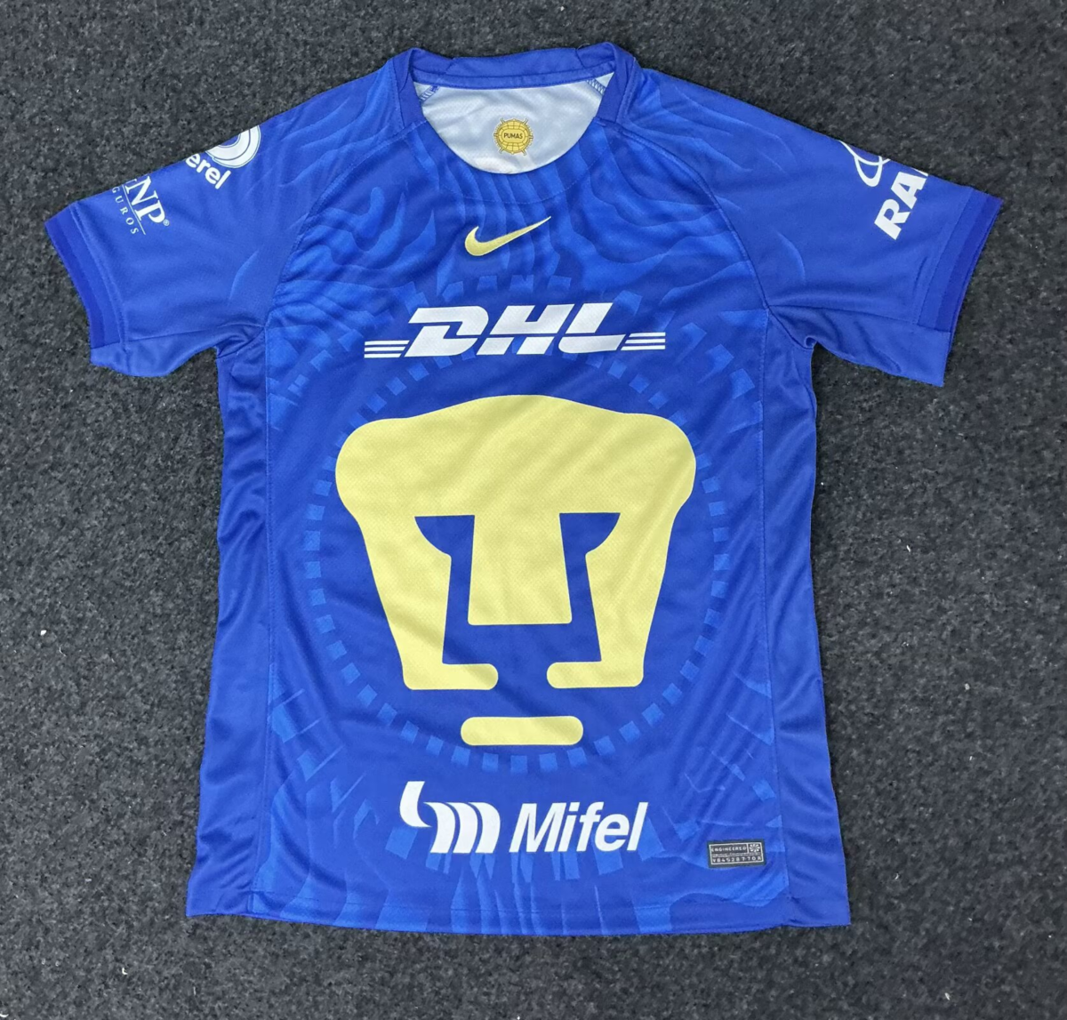 CAMISETA SEGUNDA EQUIPACIÓN PUMAS 25/26 VERSIÓN FAN