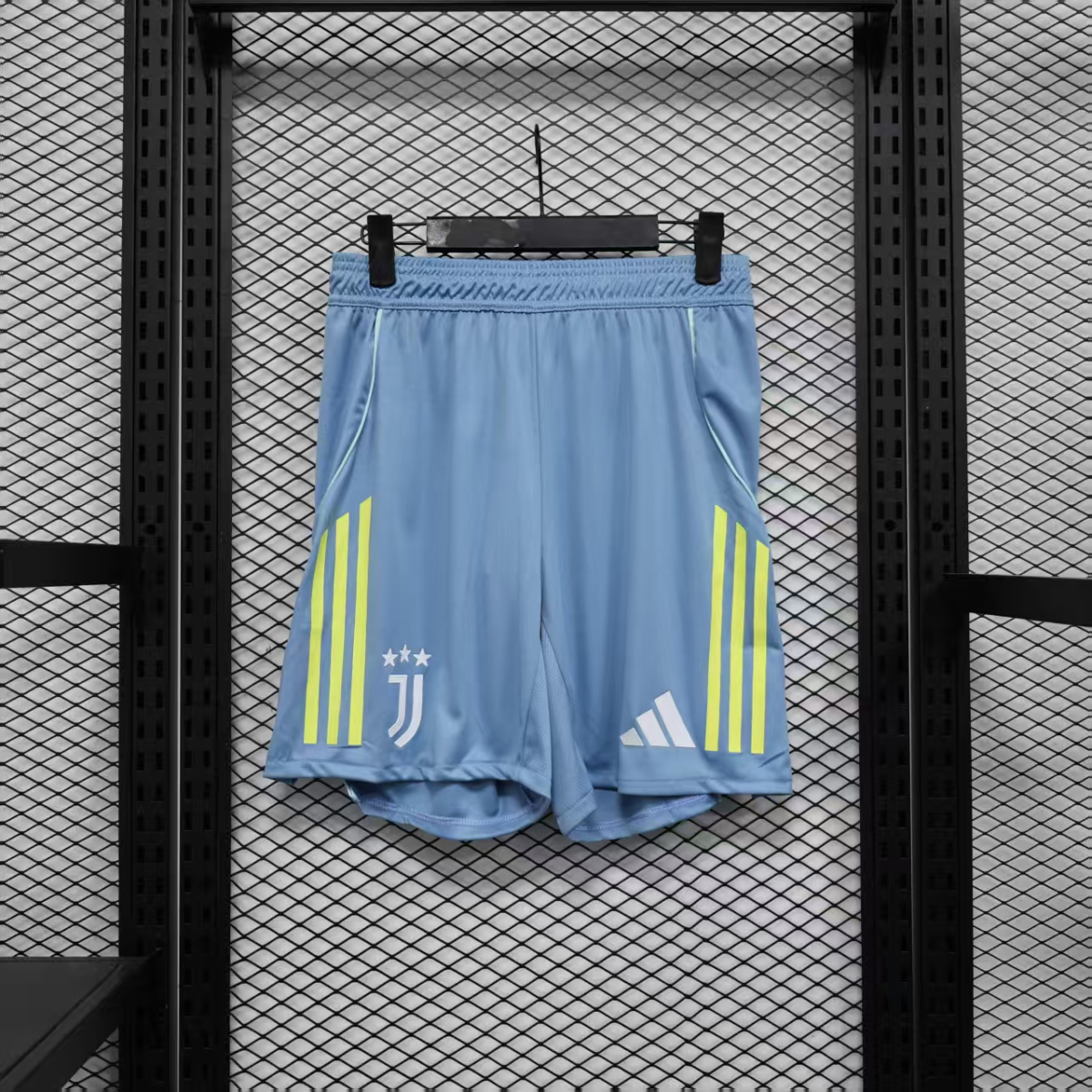 SHORTS SEGUNDA EQUIPACIÓN JUVENTUS 25/26 VERSIÓN JUGADOR