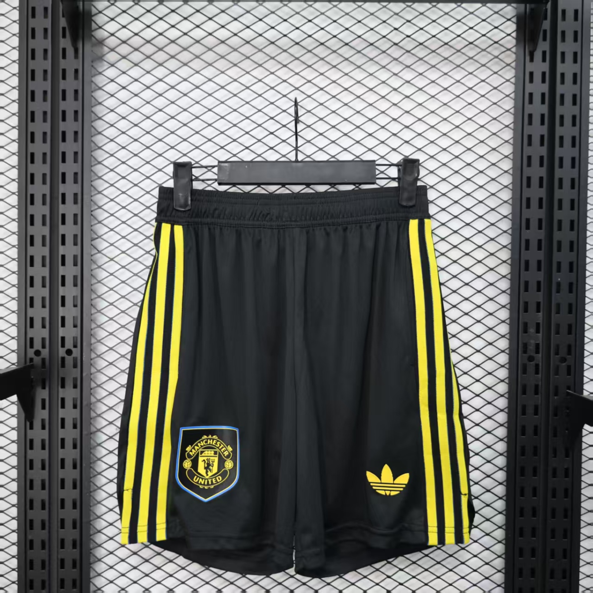 SHORTS TERCERA EQUIPACIÓN MANCHESTER UNITED 25/26 VERSIÓN JUGADOR