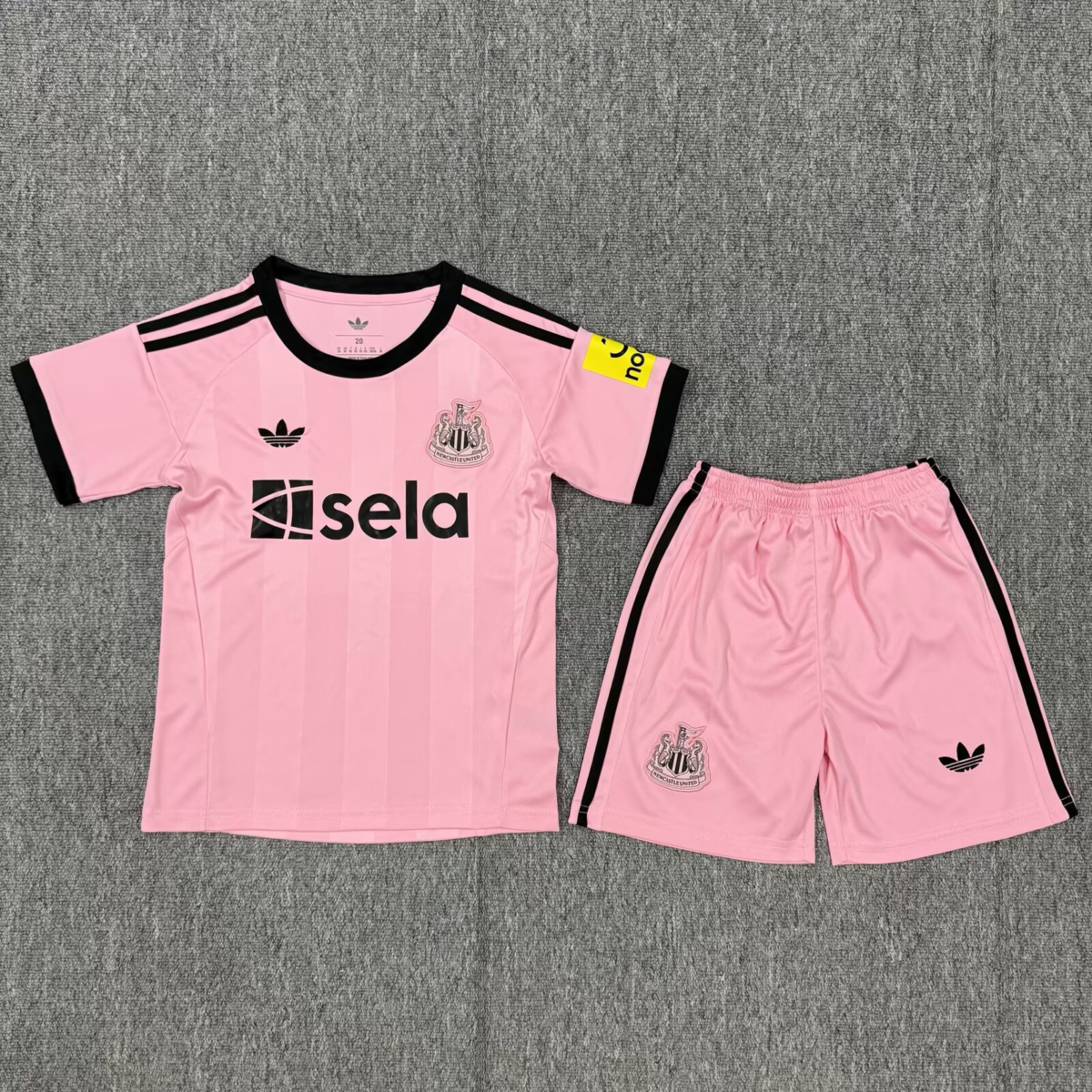 CAMISETA ARQUERO NEWCASTLE 25/26 VERSIÓN INFANTIL