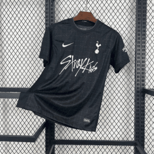 CAMISETA SEGUNDA EQUIPACIÓN TOTTENHAM x STRAY KIDS 25/26 VERSIÓN FAN
