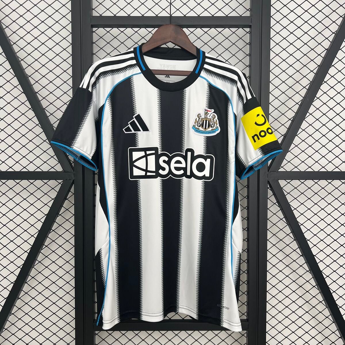 CAMISETA PRIMERA EQUIPACIÓN NEWCASTLE 25/26 VERSIÓN FAN