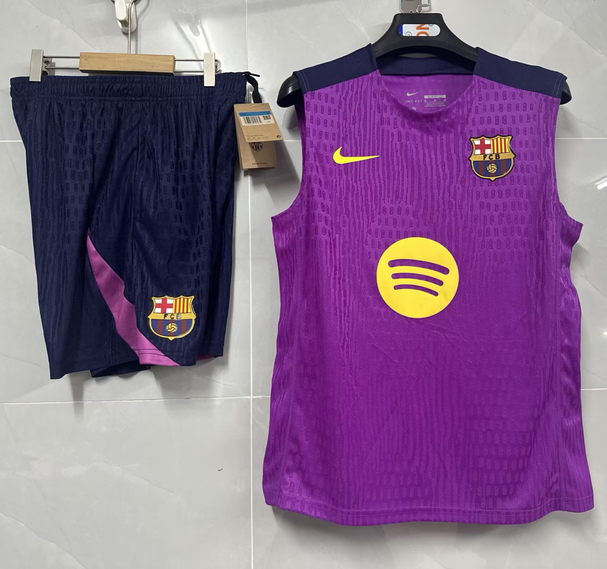 CONJUNTO DE ENTRENAMIENTO BARCELONA 25/26 VERSIÓN JUGADOR