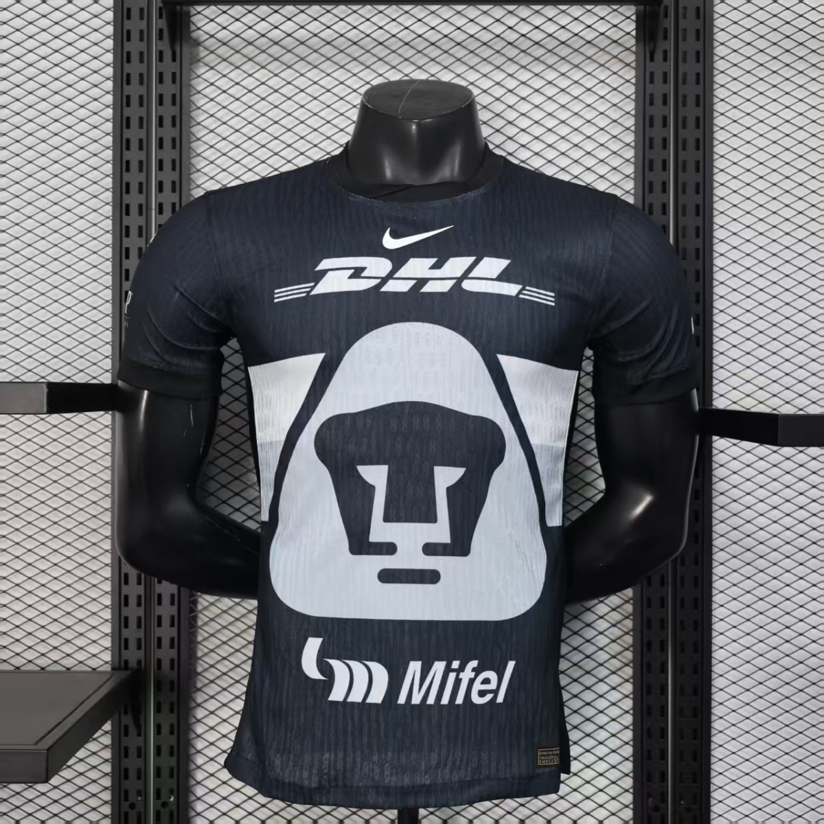 CAMISETA ARQUERO PUMAS 25/26 VERSIÓN JUGADOR