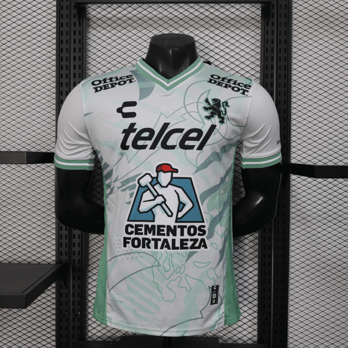 CAMISETA SEGUNDA EQUIPACIÓN LEÓN 25/26 VERSIÓN JUGADOR