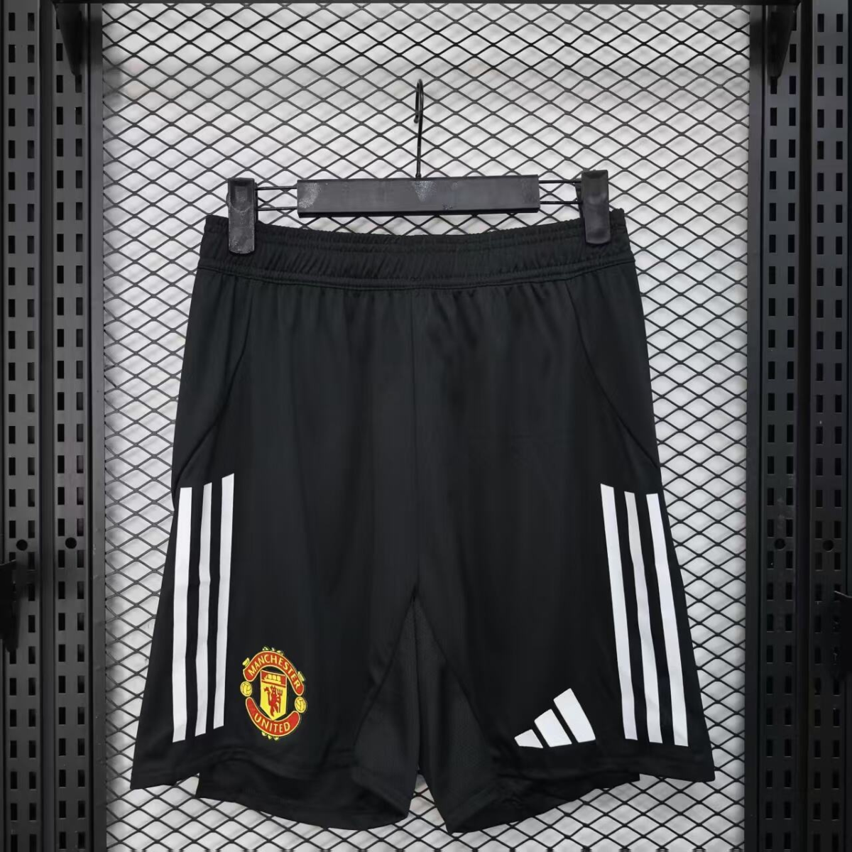 SHORTS PRIMERA EQUIPACIÓN MANCHESTER UNITED 25/26 VERSIÓN JUGADOR