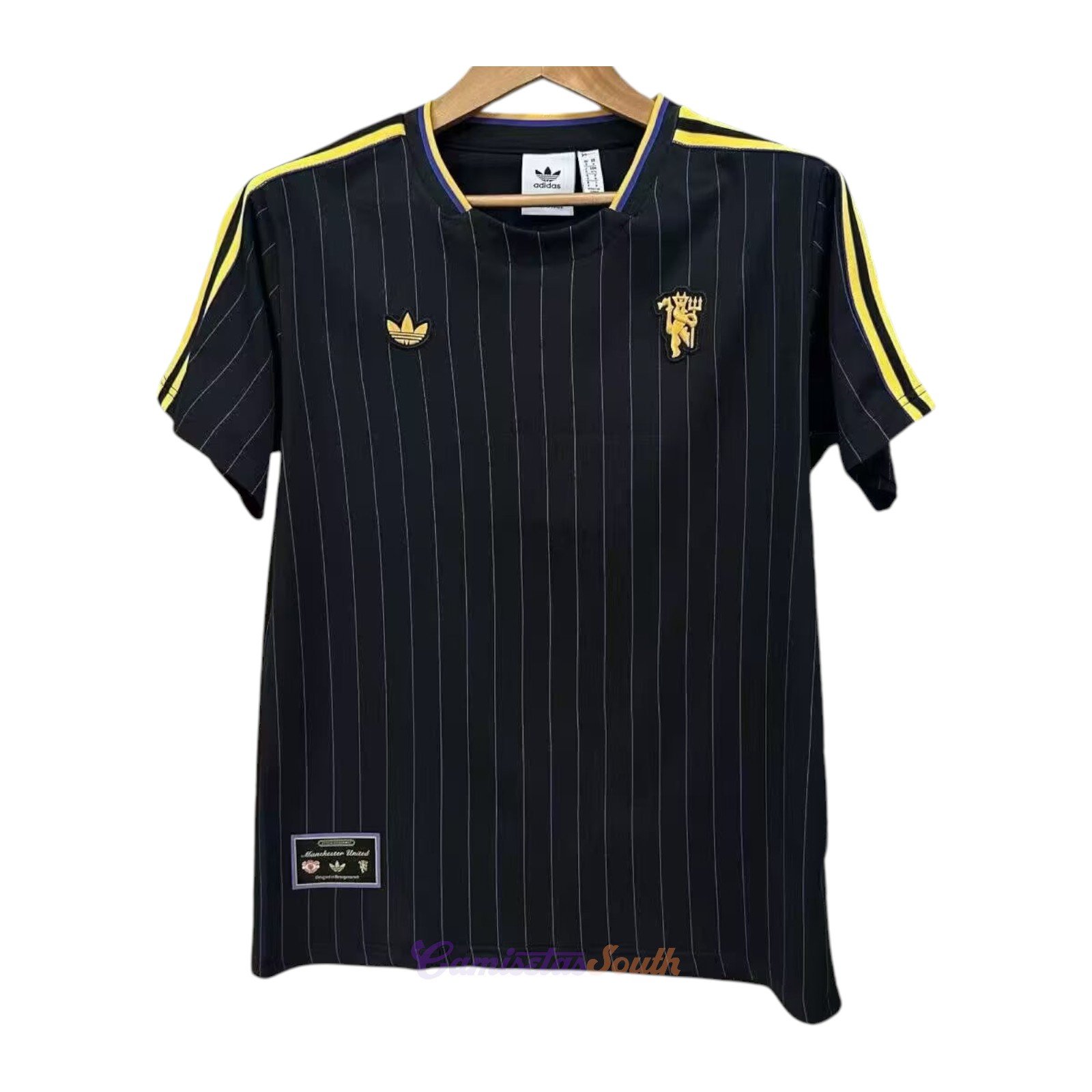 POLERA DE SALIDA MANCHESTER UNITED 25/26 VERSIÓN FAN