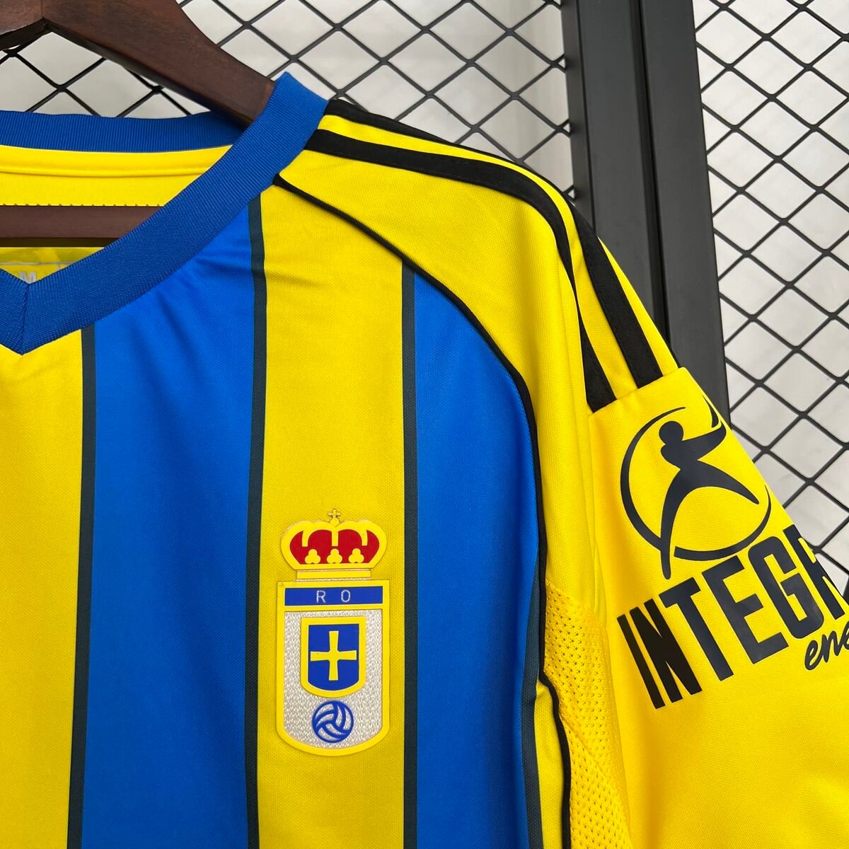 CAMISETA SEGUNDA EQUIPACIÓN REAL OVIEDO 25/26 VERSIÓN FAN - Imagen 4