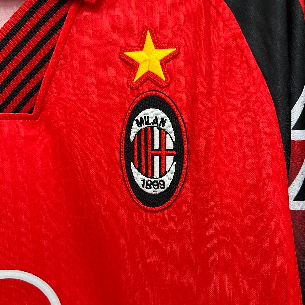 CAMISETA EDICIÓN ESPECIAL AC MILAN 1997/98 - Imagen 4