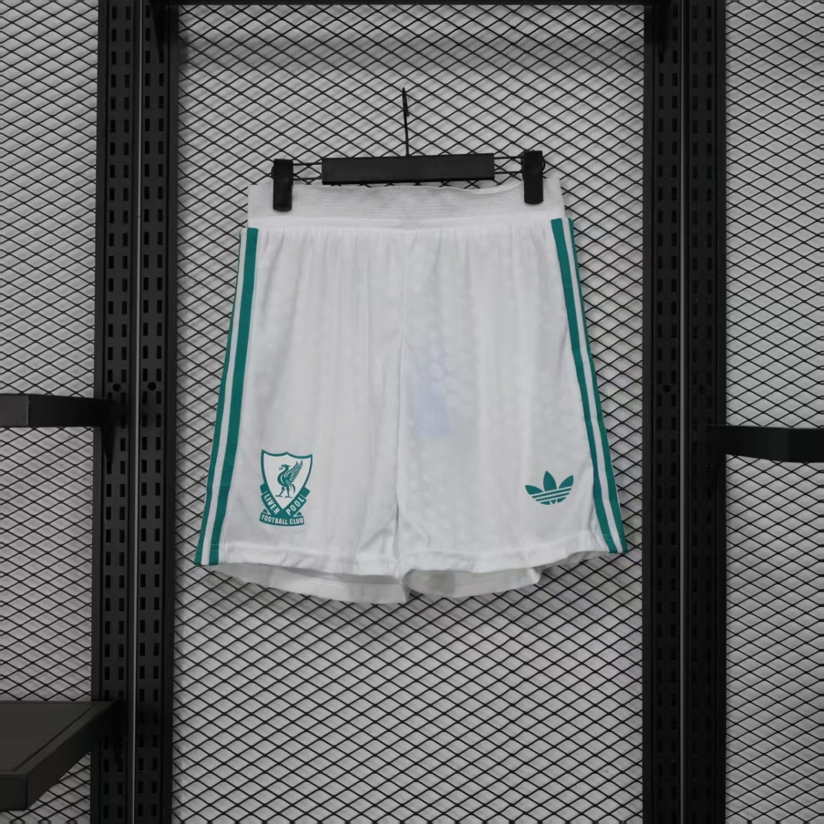 SHORTS TERCERA EQUIPACIÓN LIVERPOOL 25/26 VERSIÓN JUGADOR