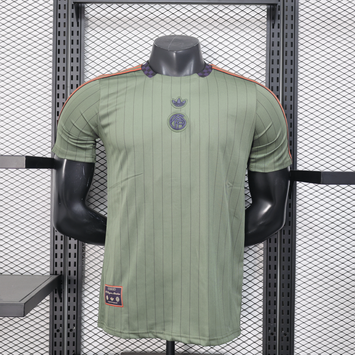 POLERA DE SALIDA BAYERN MUNICH 25/26 VERSIÓN JUGADOR