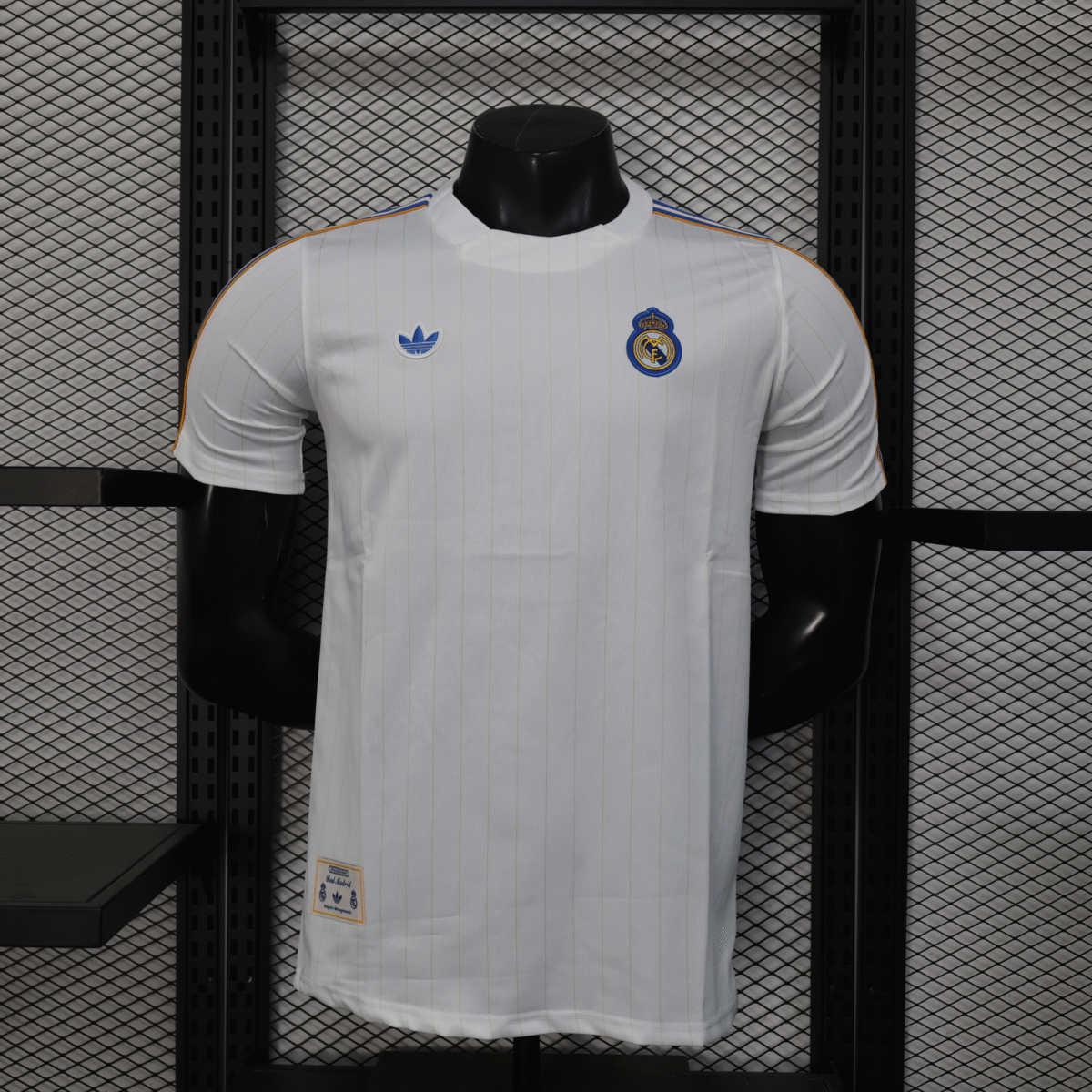 POLERA DE SALIDA REAL MADRID 25/26 VERSIÓN JUGADOR