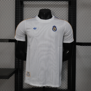 POLERA DE SALIDA REAL MADRID 25/26 VERSIÓN JUGADOR