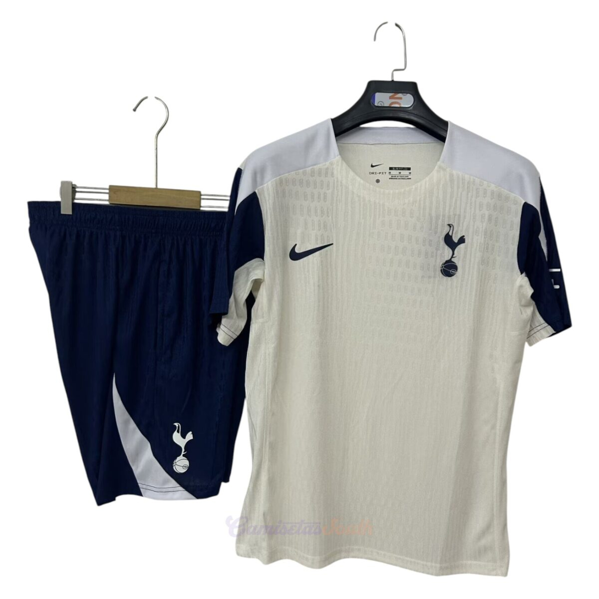 CONJUNTO DE ENTRENAMIENTO TOTTENHAM 25/26 VERSIÓN JUGADOR